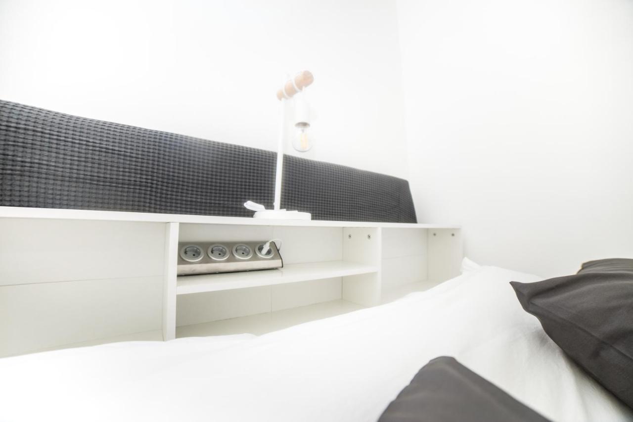 City Centre Hidden Gem! Apartment For Up To 3 People Брюссель Экстерьер фото