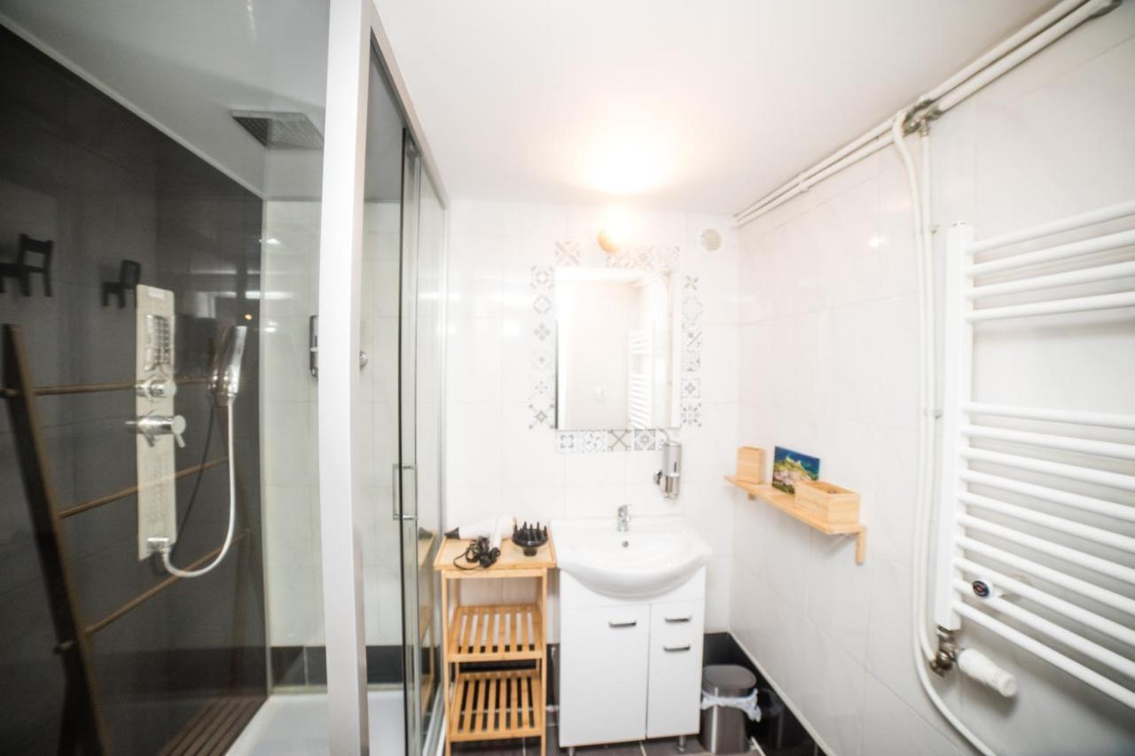 City Centre Hidden Gem! Apartment For Up To 3 People Брюссель Экстерьер фото