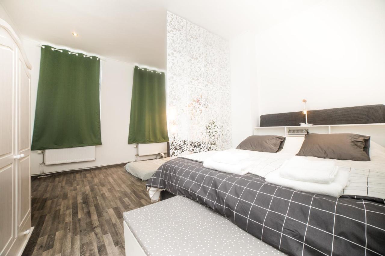 City Centre Hidden Gem! Apartment For Up To 3 People Брюссель Экстерьер фото