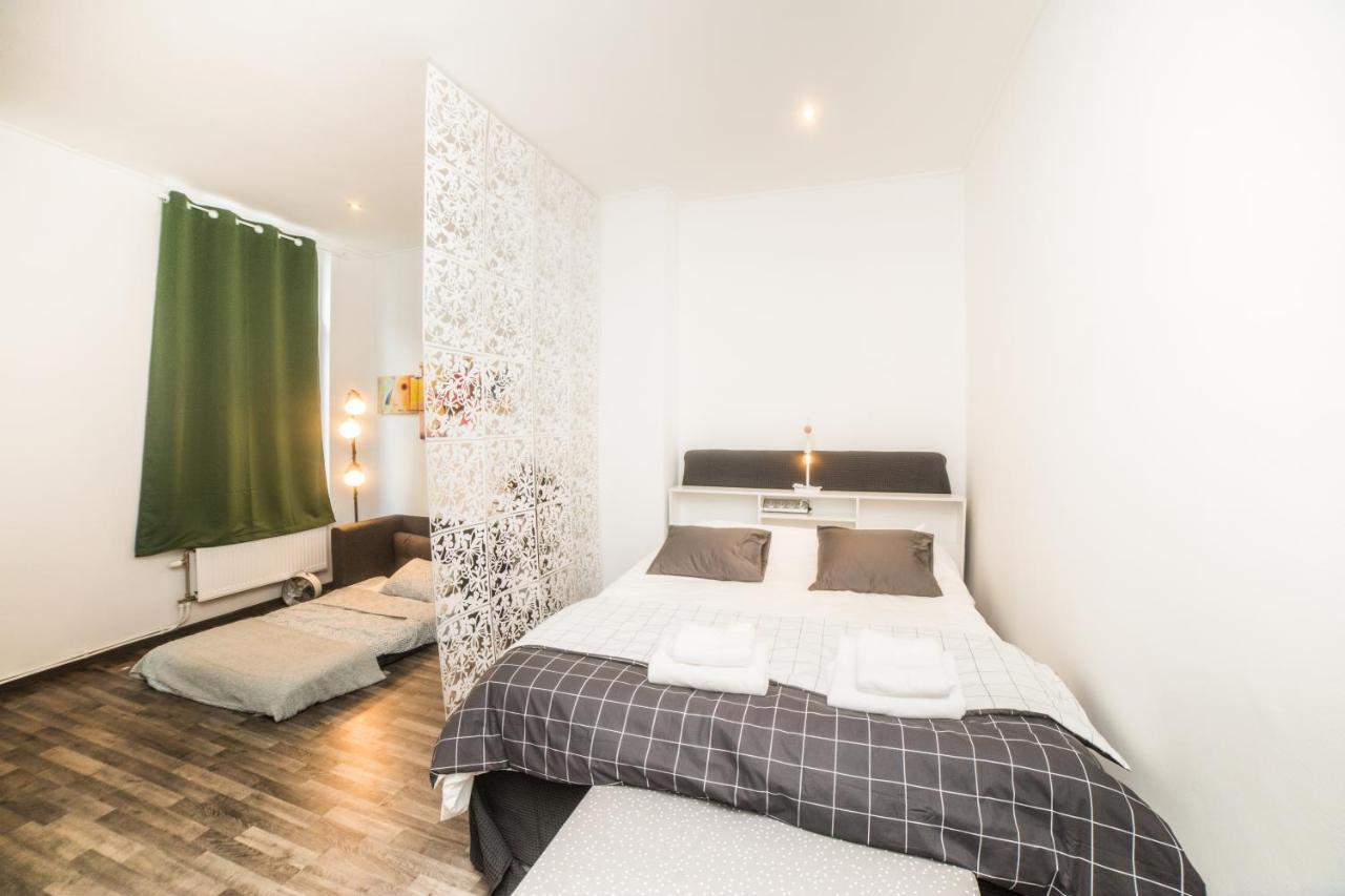 City Centre Hidden Gem! Apartment For Up To 3 People Брюссель Экстерьер фото