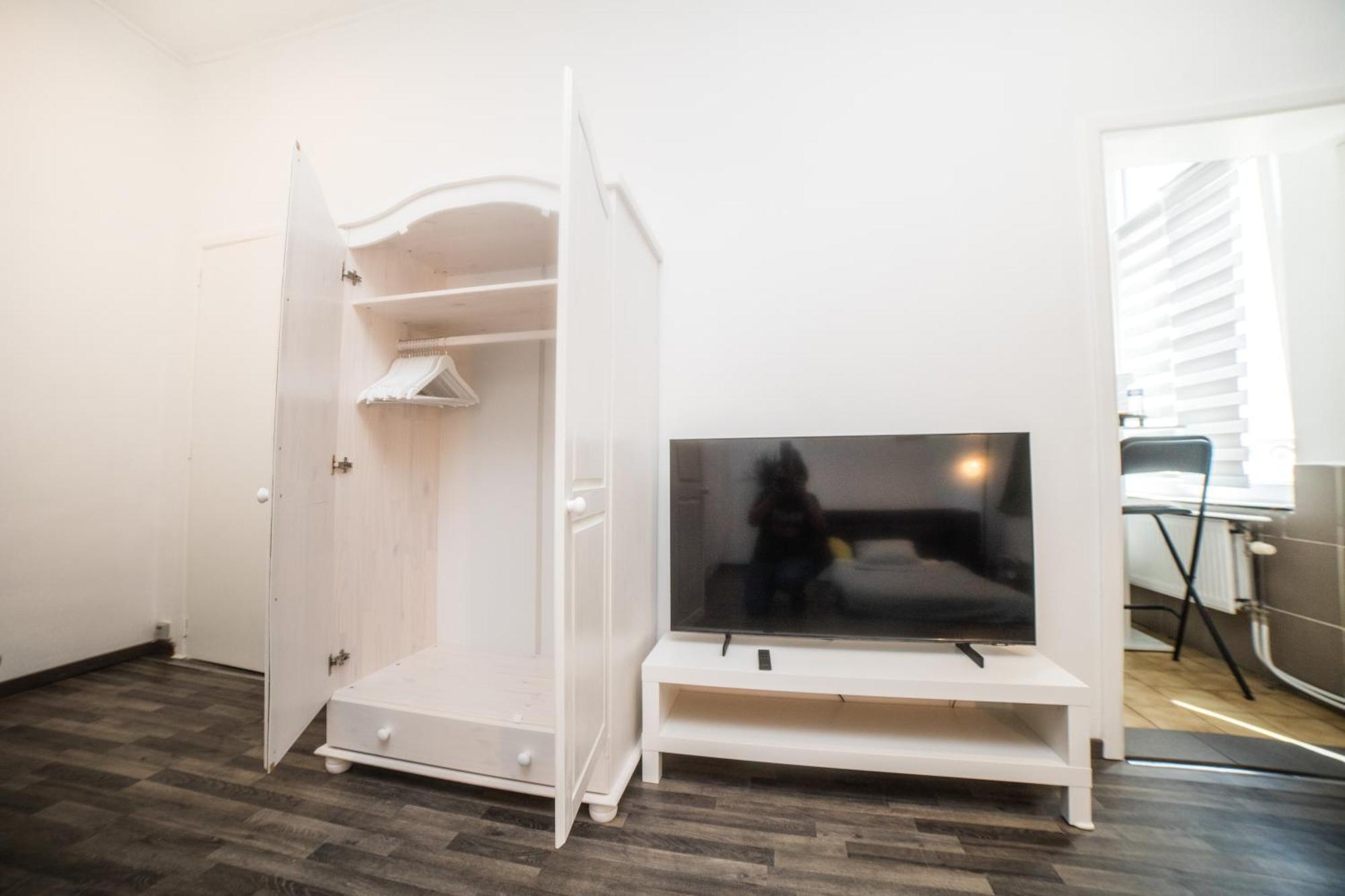City Centre Hidden Gem! Apartment For Up To 3 People Брюссель Экстерьер фото